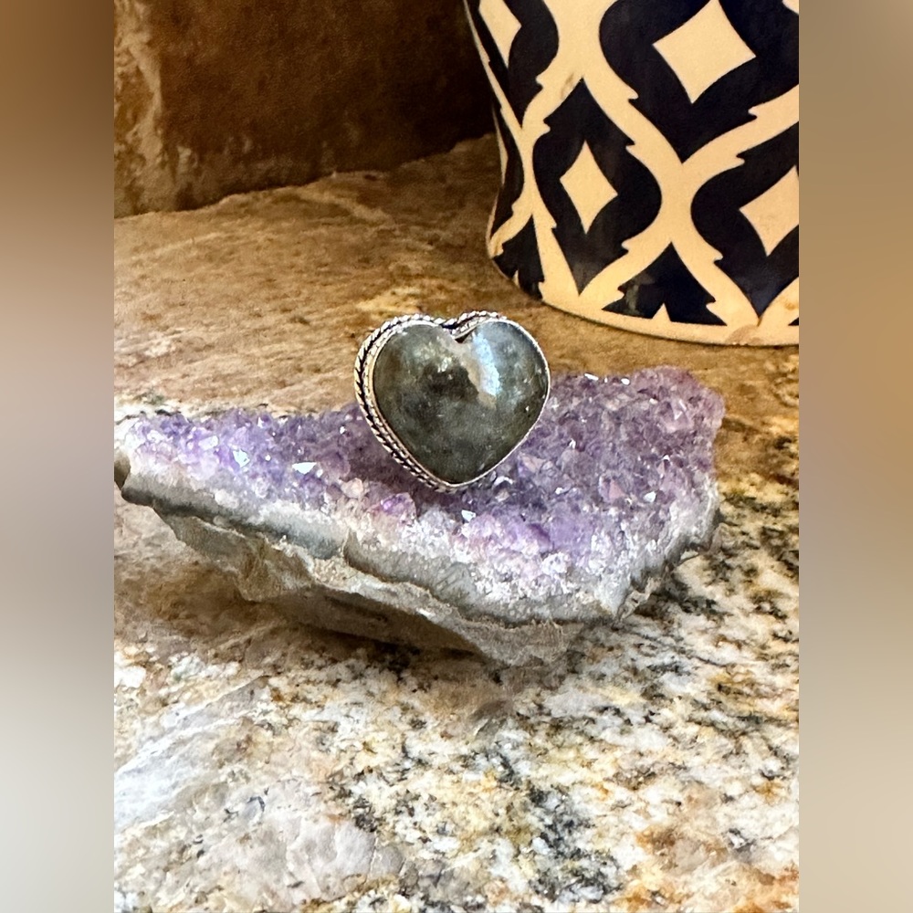 Silver Heart Labradorite Stone Ring